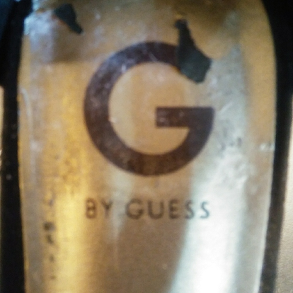 Black/White Guess heels size 10M - Picture 7 of 7